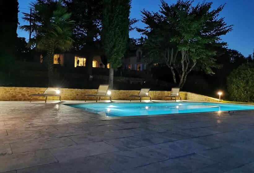 پانسیون Au Clos De Mathilde