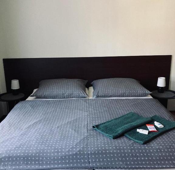 ペンション Caffe Boulevard Penzion