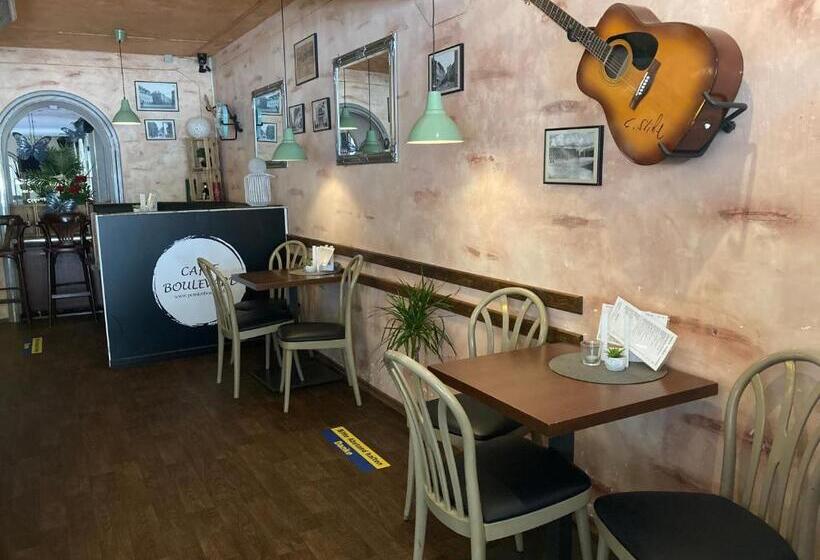 ペンション Caffe Boulevard Penzion