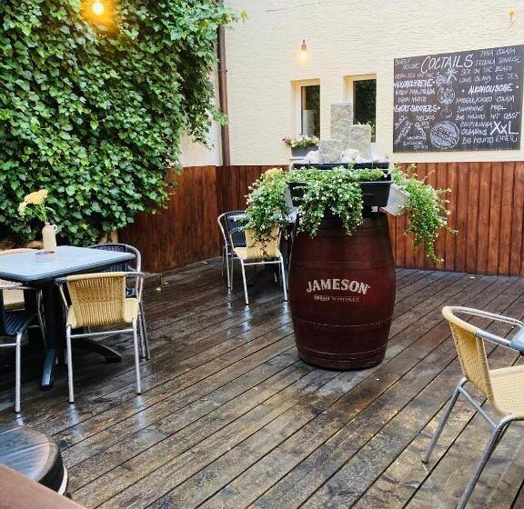 ペンション Caffe Boulevard Penzion