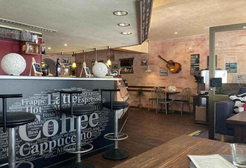 ペンション Caffe Boulevard Penzion