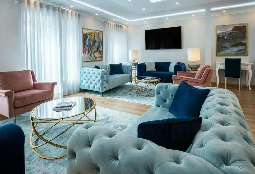 پانسیون Comtesse Lisbonne Guest House By Homing