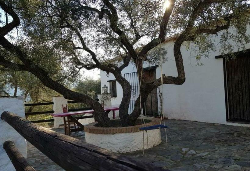 Пансион Gateway To The Alpujarras,  Cortijo Derry