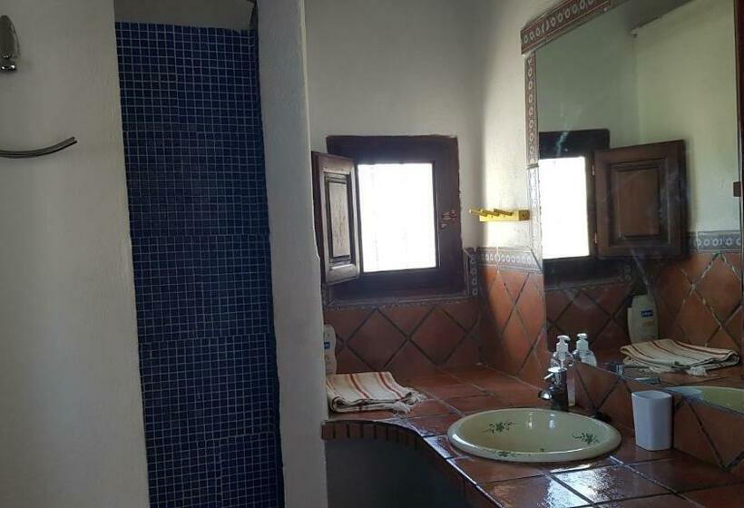 Пансион Gateway To The Alpujarras,  Cortijo Derry