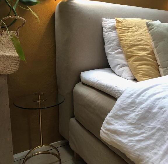 بنسيون Guesthouse In Het Voorhuys