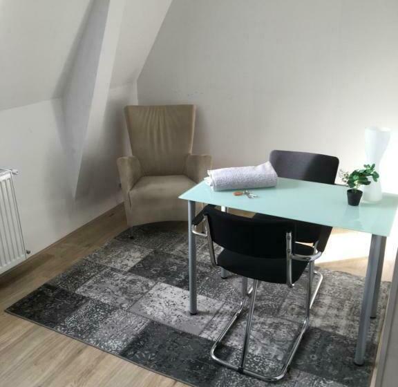 膳宿费 Op Nijverdal