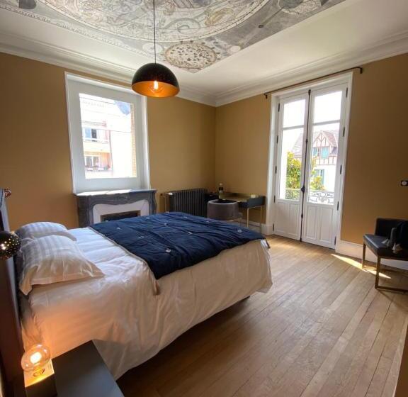 膳宿费 Maison Blanche Chartres   Maison D Hôtes 5 étoiles