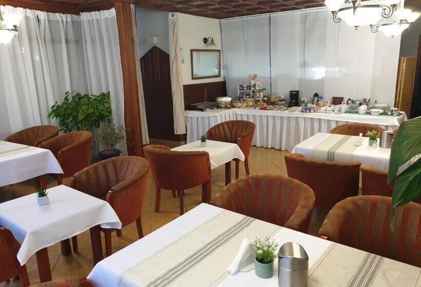 膳宿费 Pribina Penzión