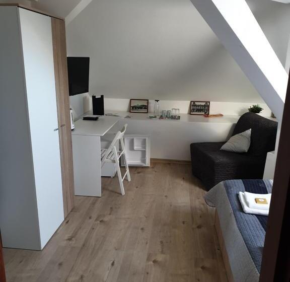 膳宿费 Pribina Penzión