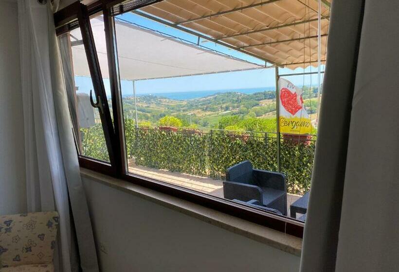 펜션 Red House Accomodation Potenza Picena