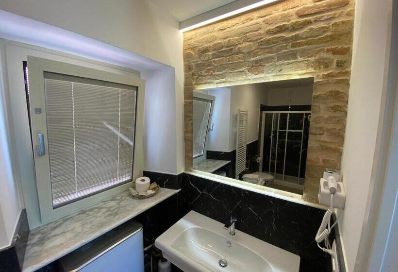 펜션 Red House Accomodation Potenza Picena