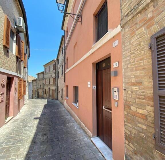 펜션 Red House Accomodation Potenza Picena