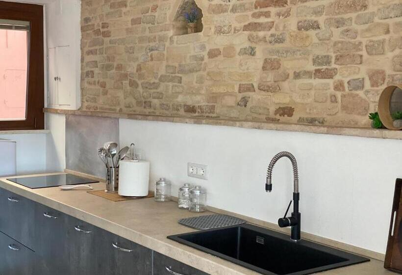 펜션 Red House Accomodation Potenza Picena