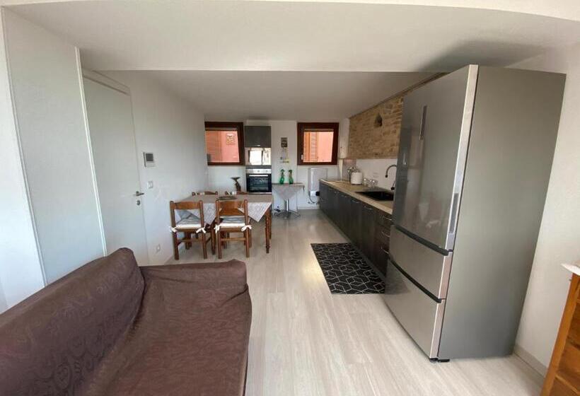 펜션 Red House Accomodation Potenza Picena