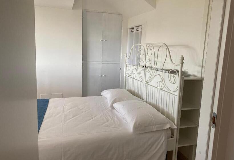펜션 Red House Accomodation Potenza Picena