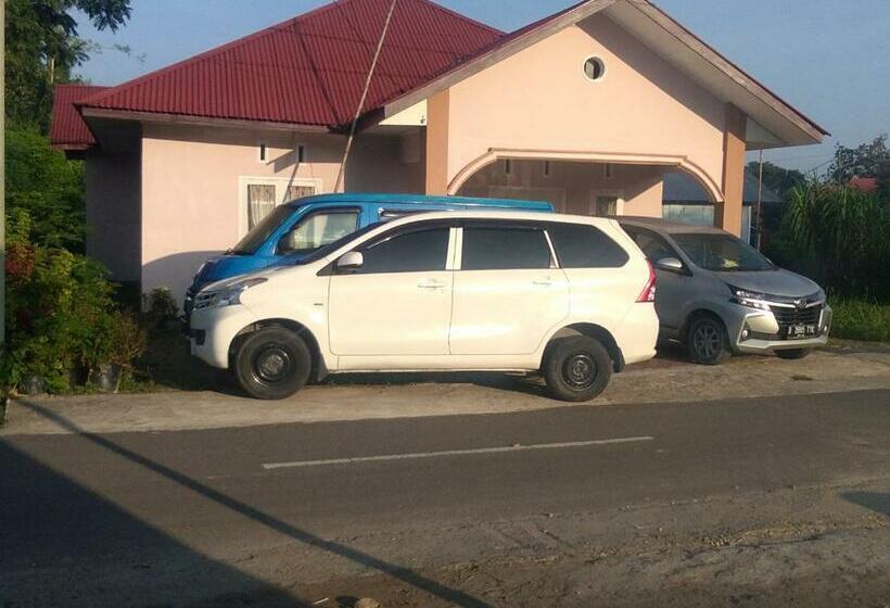 Пансион Zahra Syariah Home Stay