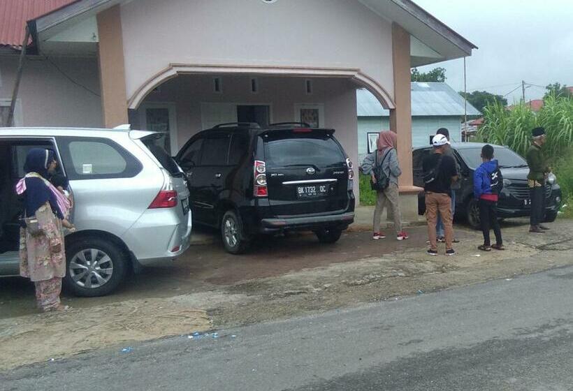 Пансион Zahra Syariah Home Stay