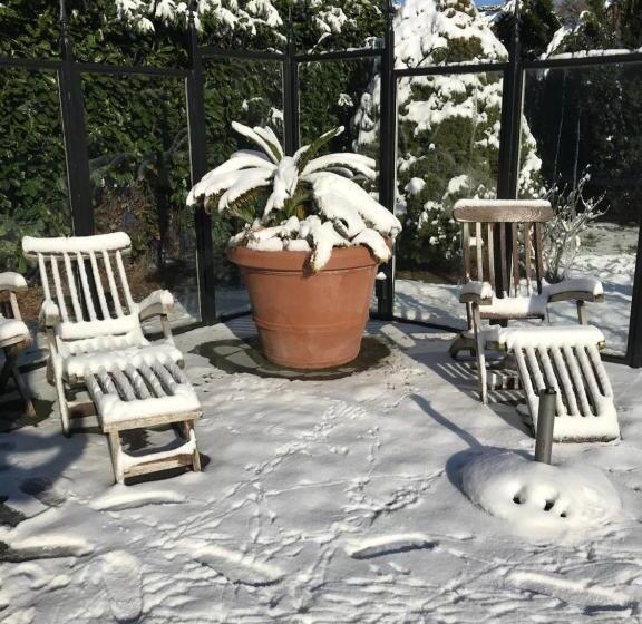 Aquavilla Bed & Breakfast