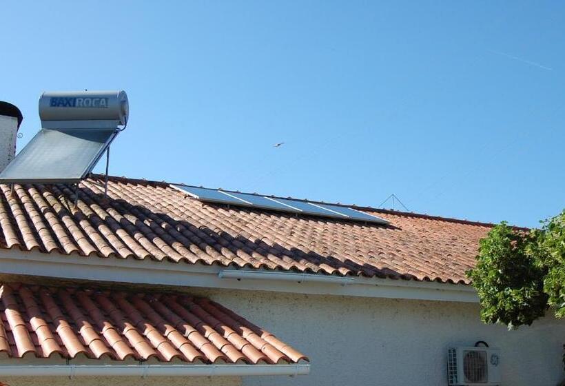 住宿加早餐  Amendoeirashouse