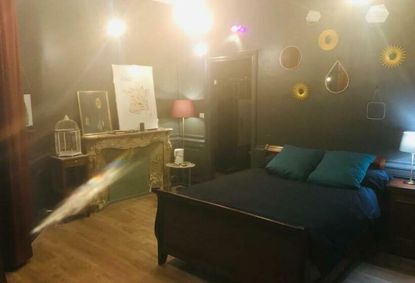 Bed and Breakfast Chambre Privée Totalement Indépendante Au Cœur De La Ville