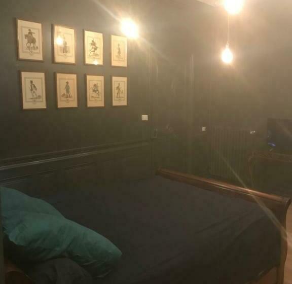 Bed and Breakfast Chambre Privée Totalement Indépendante Au Cœur De La Ville