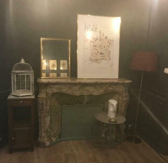 Bed and Breakfast Chambre Privée Totalement Indépendante Au Cœur De La Ville