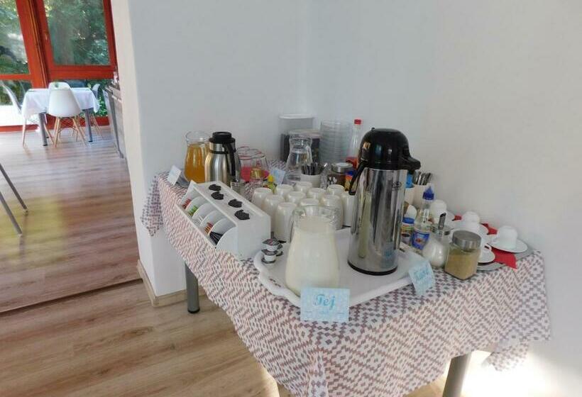 Bed and Breakfast Diana Panzió