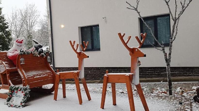 Bed and Breakfast Diana Panzió