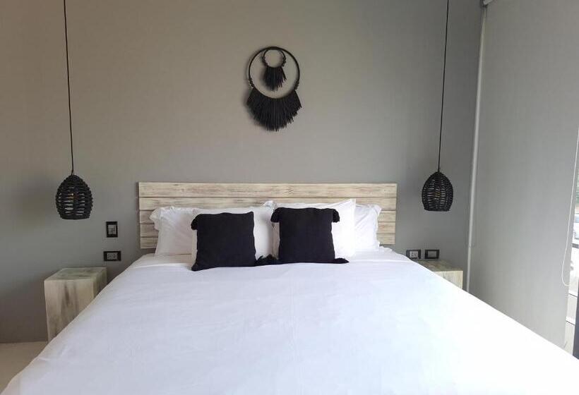 مبيت وإفطار El Brujo