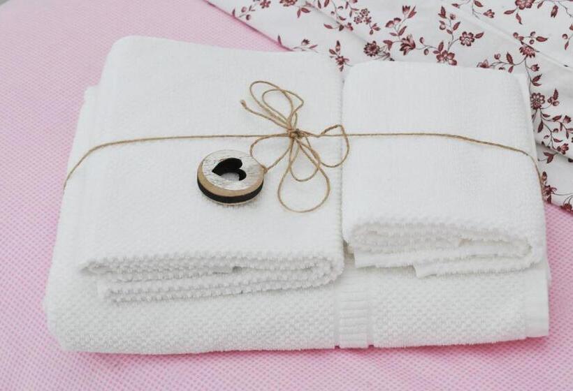 ベッドアンドブレックファースト Guest House La Genesa