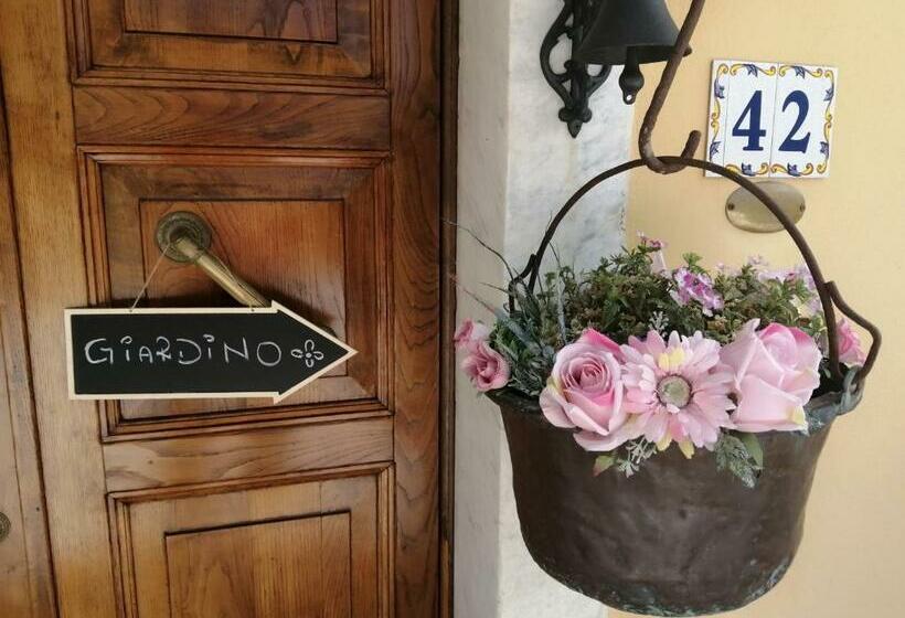 ベッドアンドブレックファースト Jasmine Cottage