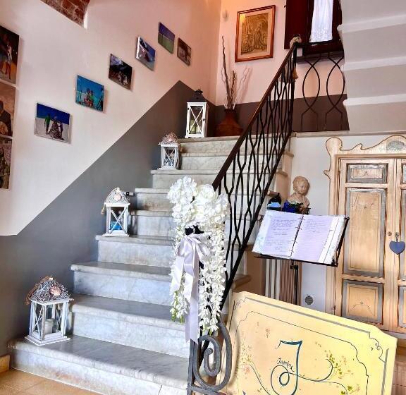 ベッドアンドブレックファースト Jasmine Cottage