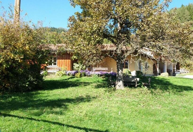 צימר Köstlhof, Familie Hassler