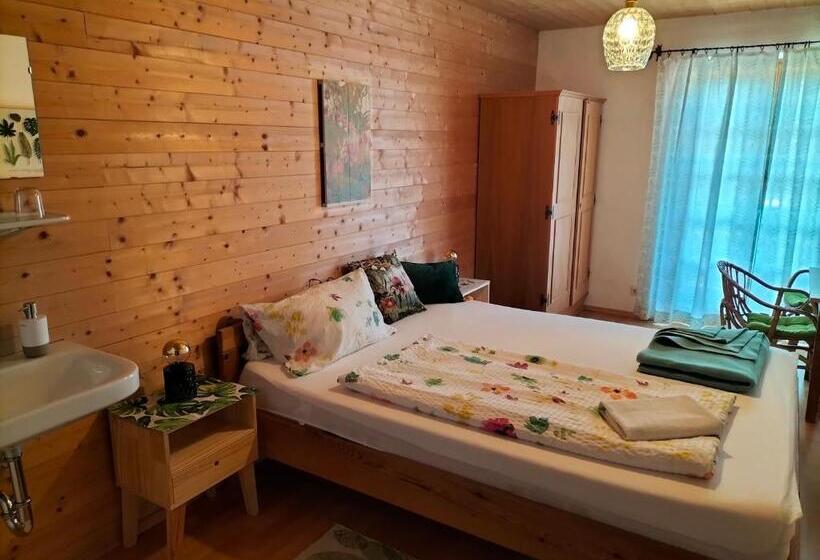 مبيت وإفطار Köstlhof, Familie Hassler