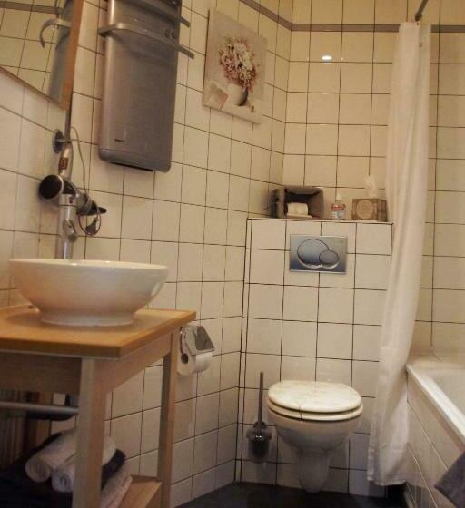 مبيت وإفطار Les Remparts De La Bastide