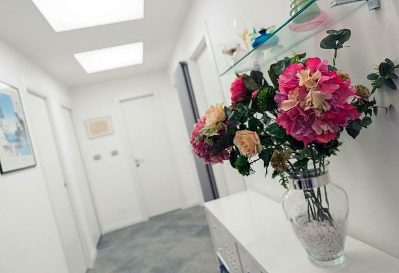 تختخواب و صبحانه Murat Otto