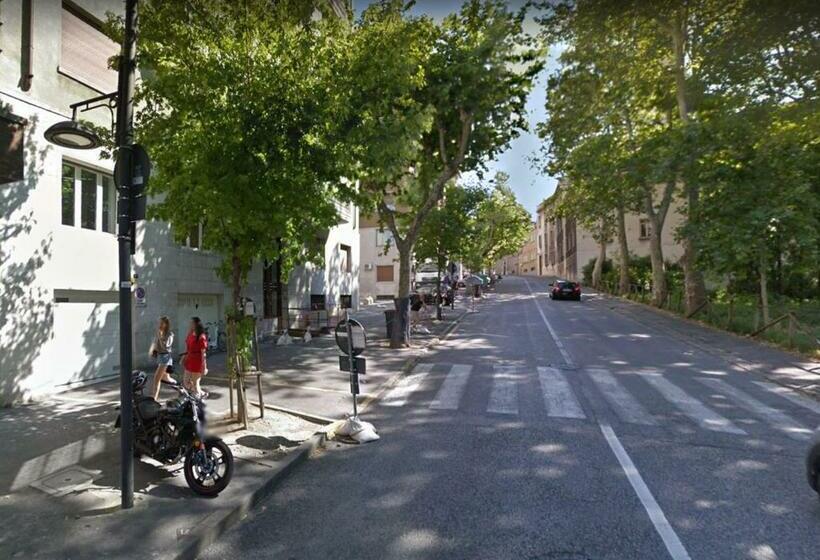 تختخواب و صبحانه Murat Otto