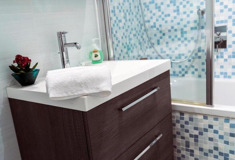 تختخواب و صبحانه Murat Otto