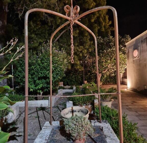 住宿加早餐  Palazzo De Carlo E Il Parco Dei 7 Pozzi