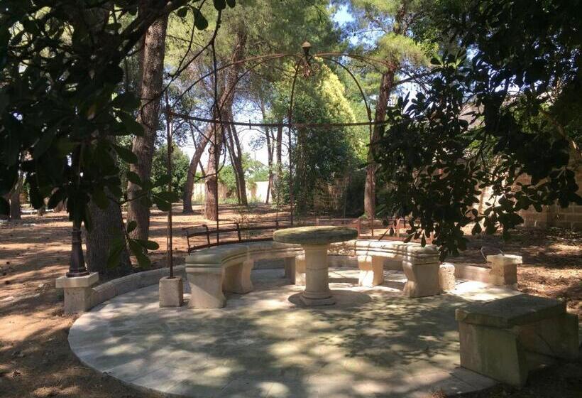 住宿加早餐  Palazzo De Carlo E Il Parco Dei 7 Pozzi