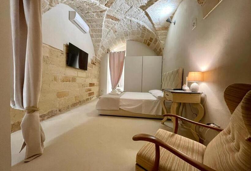 住宿加早餐  Palazzo De Carlo E Il Parco Dei 7 Pozzi