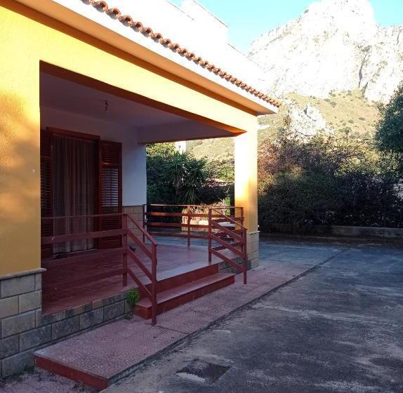 צימר Sunset Cottage