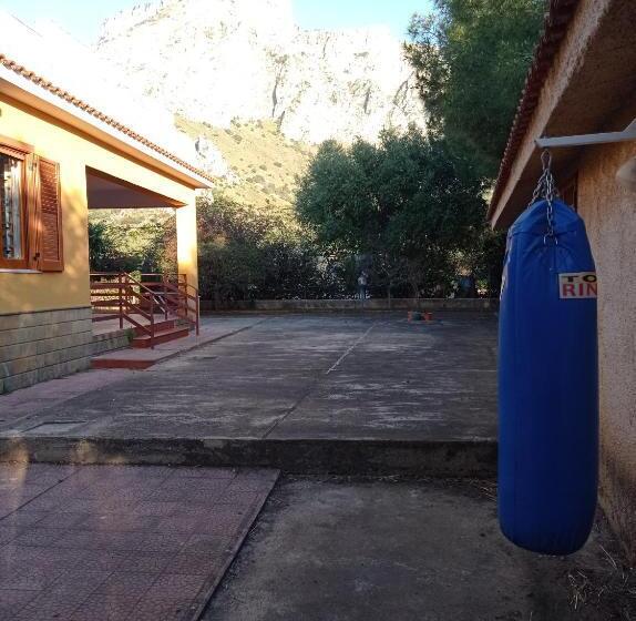 צימר Sunset Cottage