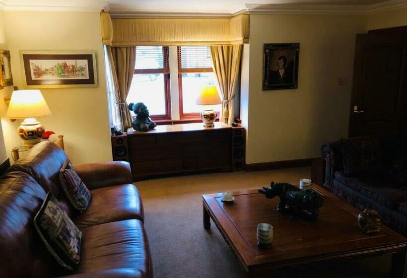 مبيت وإفطار Tranquil Accommodation In A Great Location