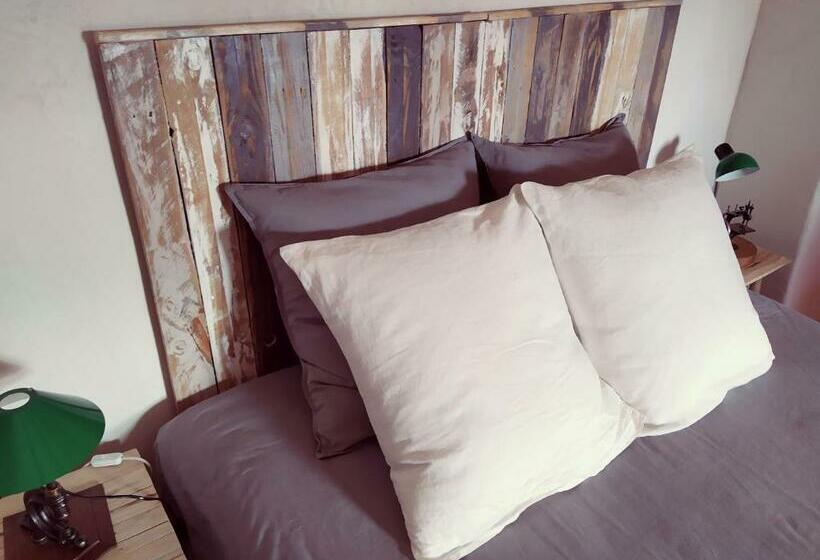 ベッドアンドブレックファースト Une Chambre En Luberon