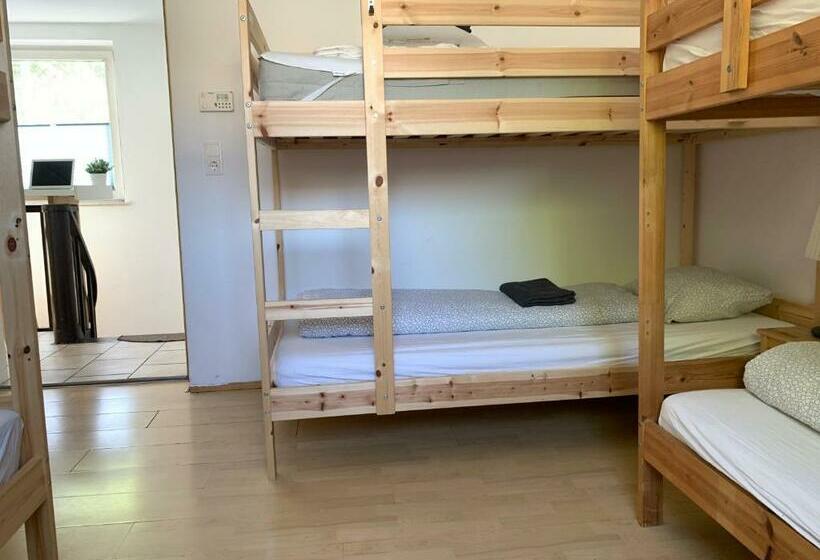 Blue Mountain Hostel