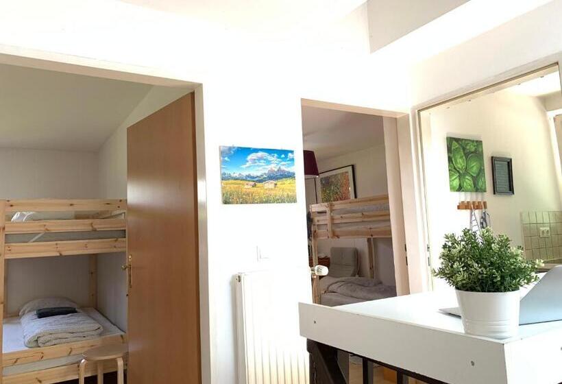 Blue Mountain Hostel