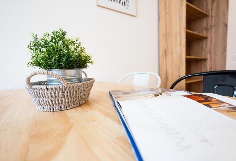 Feelgood Apartments Smartliving | Contactless Check In