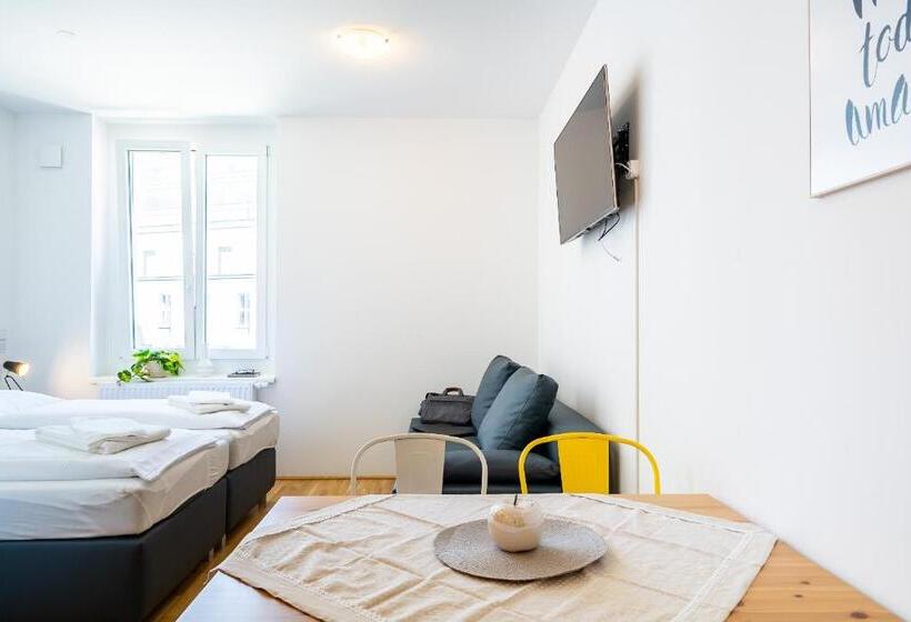 Feelgood Apartments Smartliving | Contactless Check In