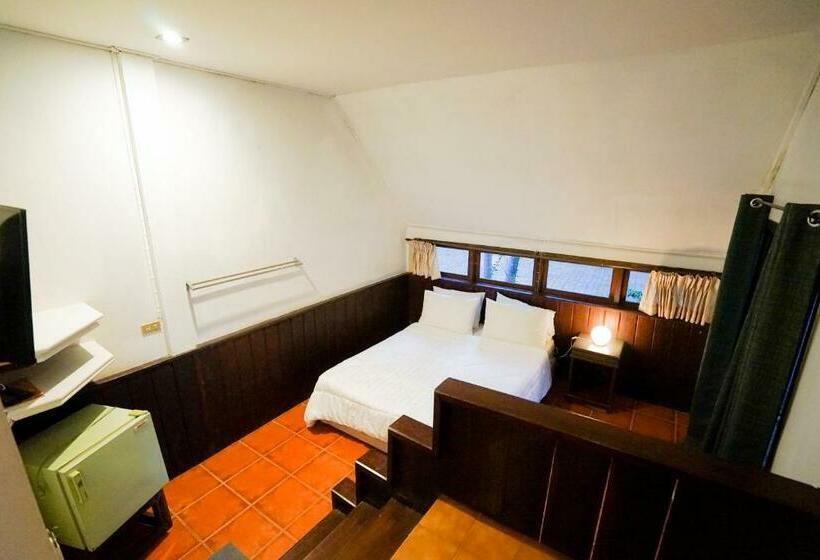 בית מלון כפרי Baan Chai Dan